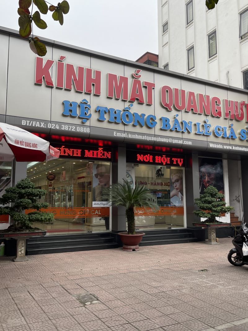 kinh-mat-quang-hung.jpg