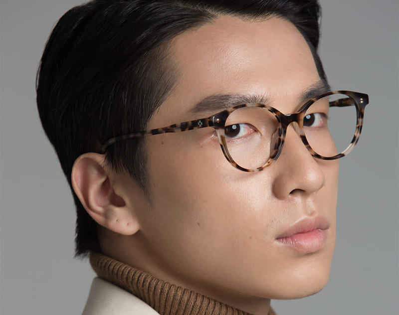 mat-vuong-deo-kinh-gi2.jpg